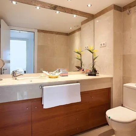 Akira Flats Diagonal Mar Apartment *